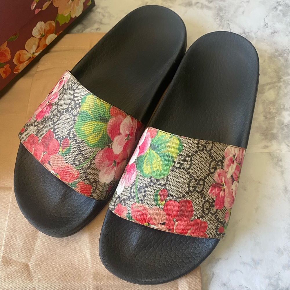 Gucci GG Blooms Supreme Slide